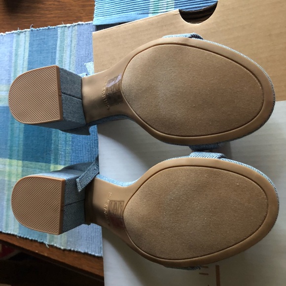 Shoes - Picture 4 of 5